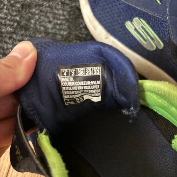 Boy's Blue Sketchers Running Training Shoes Athletic Size 4 - Picture 5 of 5